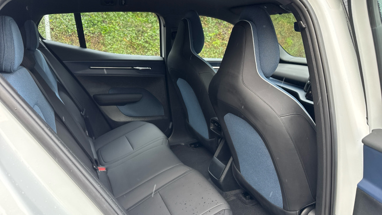 Volvo EX30 200kW SM Extended Range Plus 69kWh 5dr Auto Electric Estate